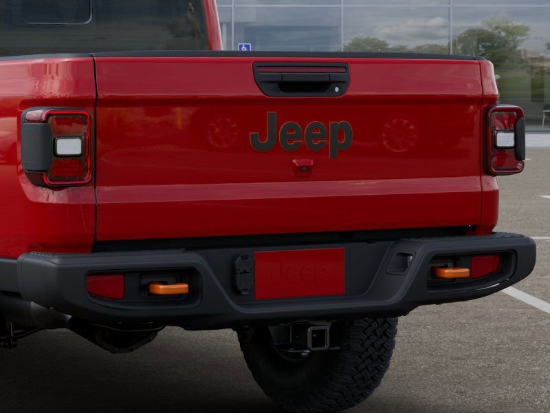 New 2025 Jeep Gladiator Mojave w/ Convenience Group AWD/4WD image 13