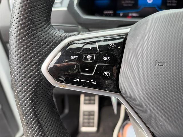 Used 2022 Volkswagen Tiguan SE R-Line AWD/4WD image 12