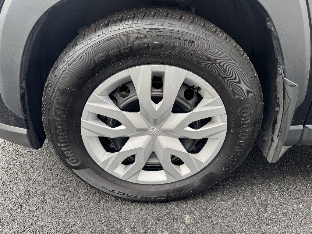 Used 2024 Toyota Corolla Cross L image 20