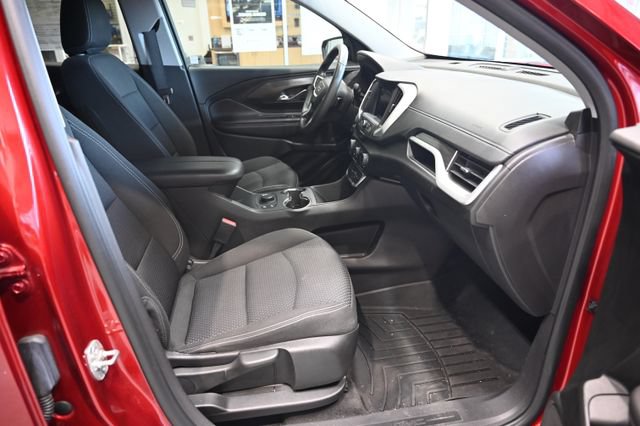 Used 2024 GMC Terrain SLE w/ Driver Convenience Package FWD image 10