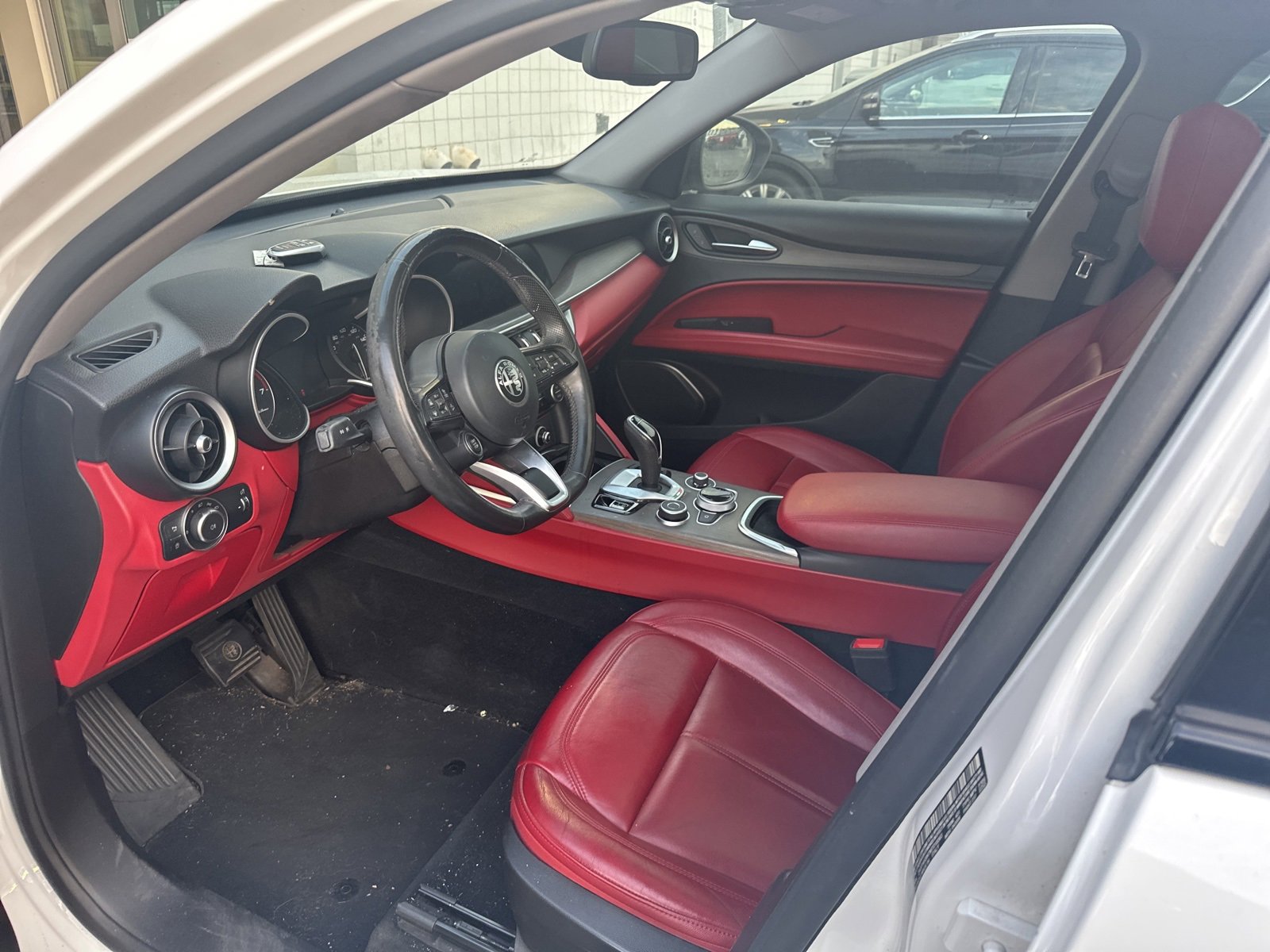 Used 2021 Alfa Romeo Stelvio Ti w/ Nero Edizione image 6