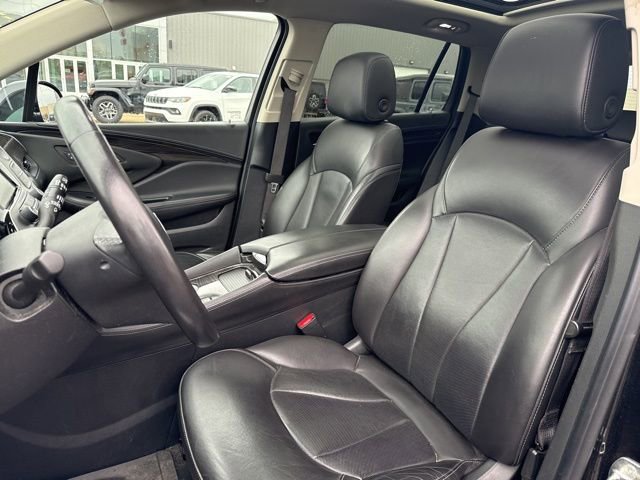 Used 2020 Buick Envision Essence w/ Experience Buick Package FWD image 13