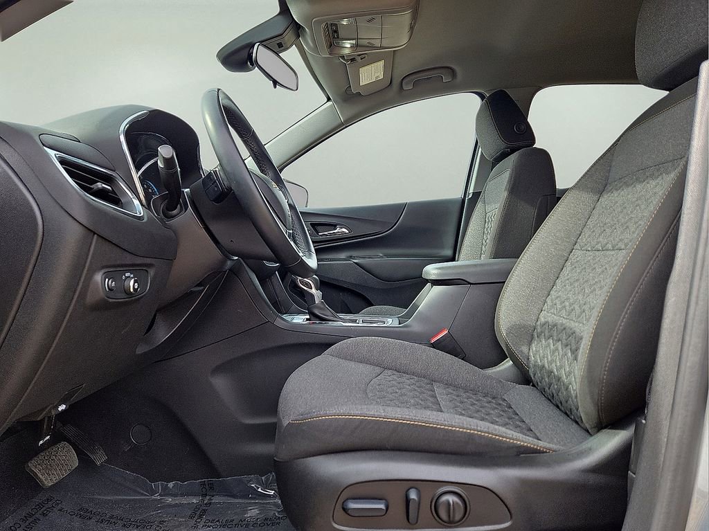 Used 2024 Chevrolet Equinox LT image 25