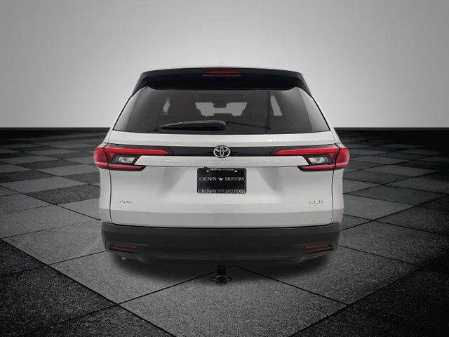 Certified 2024 Toyota Grand Highlander XLE image 5