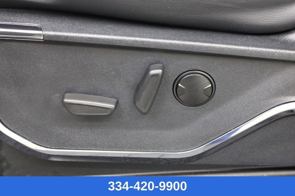 Used 2023 Ford F150 Lariat w/ Max Trailer Tow Package image 19