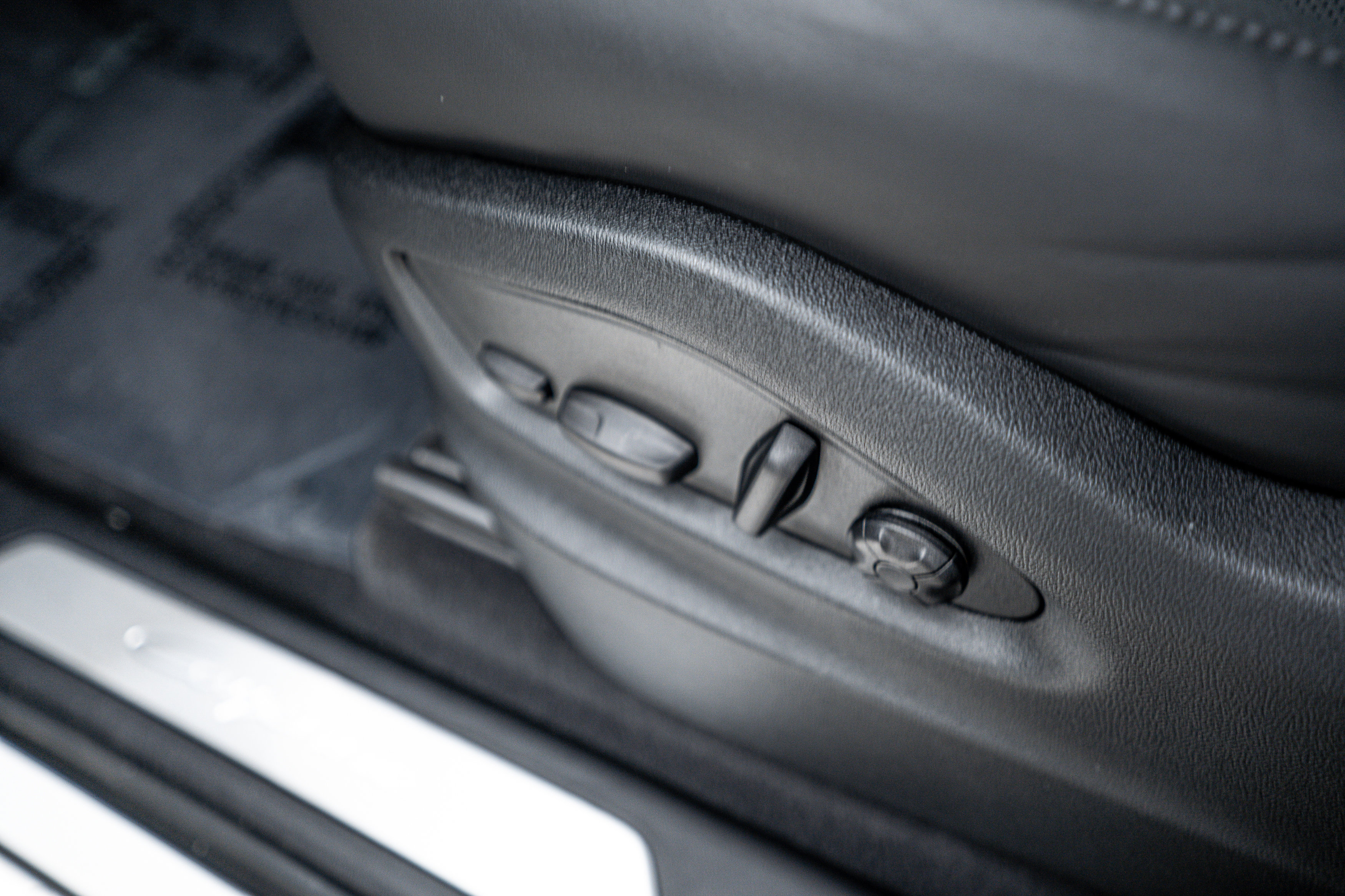 Certified 2025 Porsche Cayenne Coupe image 20