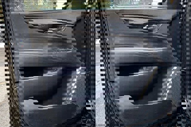 Used 2016 Cadillac Escalade Platinum image 22