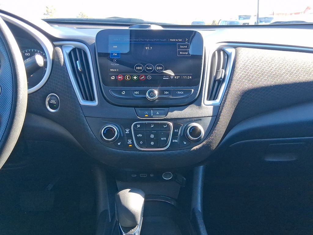 Used 2024 Chevrolet Malibu LT image 18