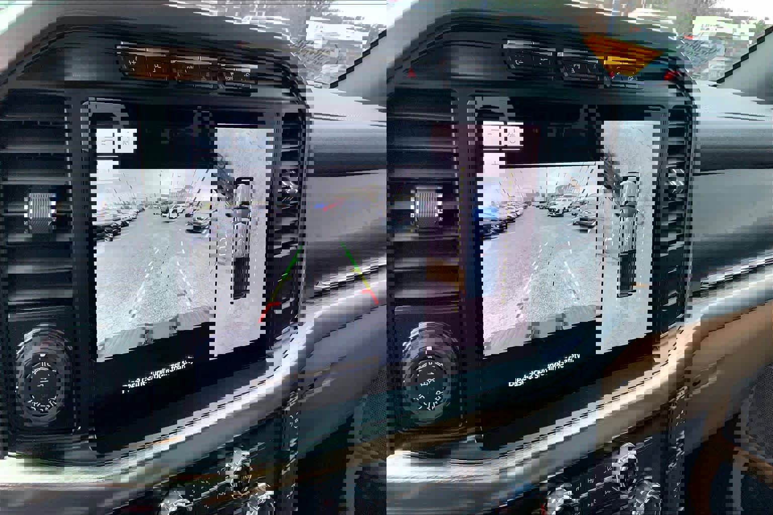 Used 2023 Ford F150 Lariat w/ Trailer Tow Package image 27