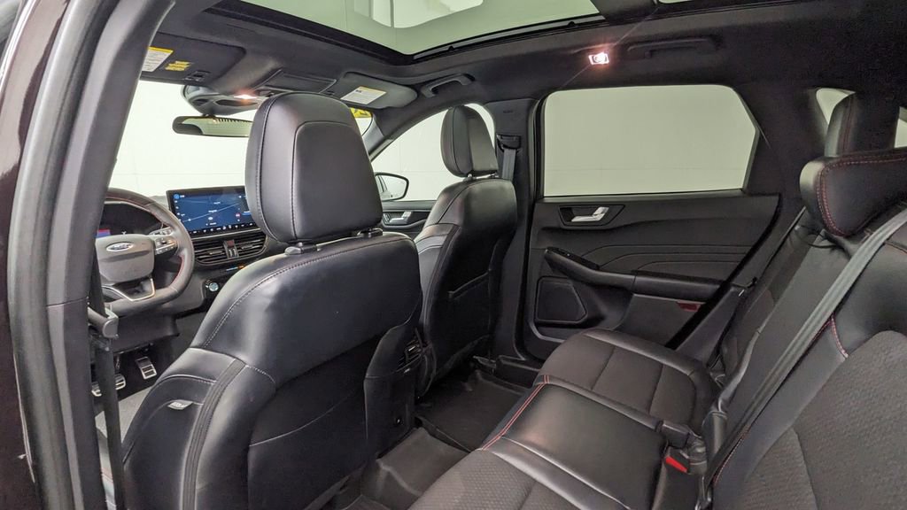 Certified 2023 Ford Escape ST-Line w/ Tech Pack #1 image 34