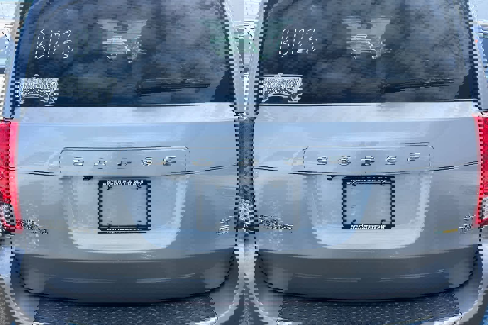 Used 2019 Dodge Grand Caravan SXT image 19