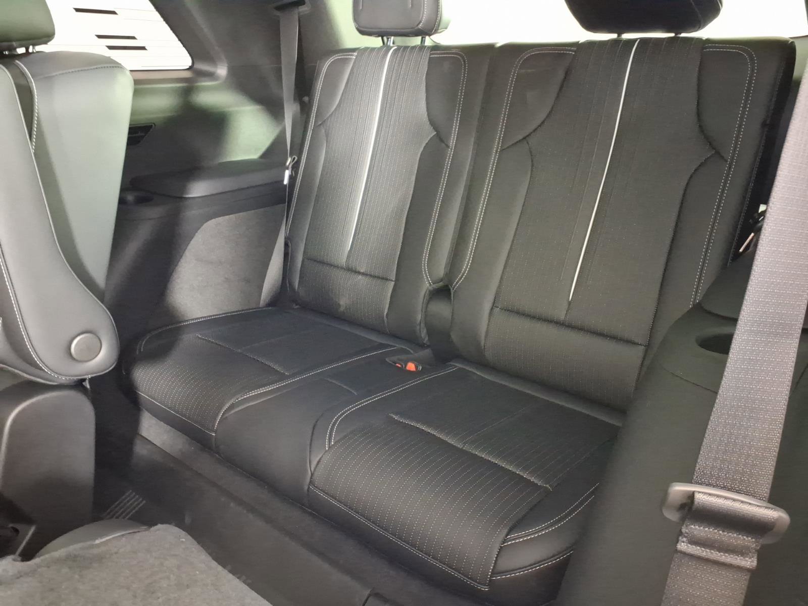 New 2026 Cadillac Vistiq Sport w/ LPO, Floor Liner Package AWD/4WD image 8