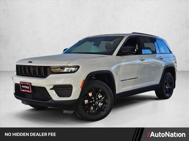 New 2025 Jeep Grand Cherokee Altitude w/ MOPAR Finishing Package AWD/4WD image 1