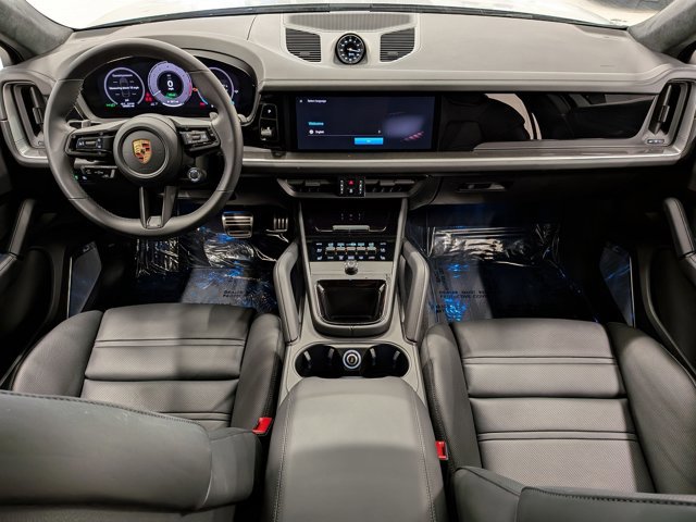 Used 2024 Porsche Cayenne Turbo image 20