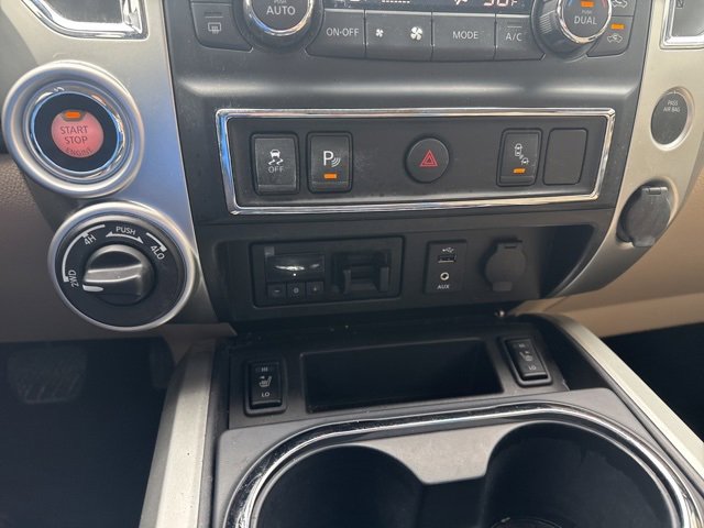 Used 2018 Nissan Titan SL w/ Chrome Package image 21