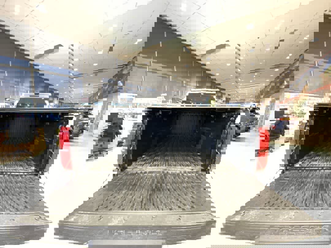 Used 2024 Toyota Tacoma TRD Off-Road image 25