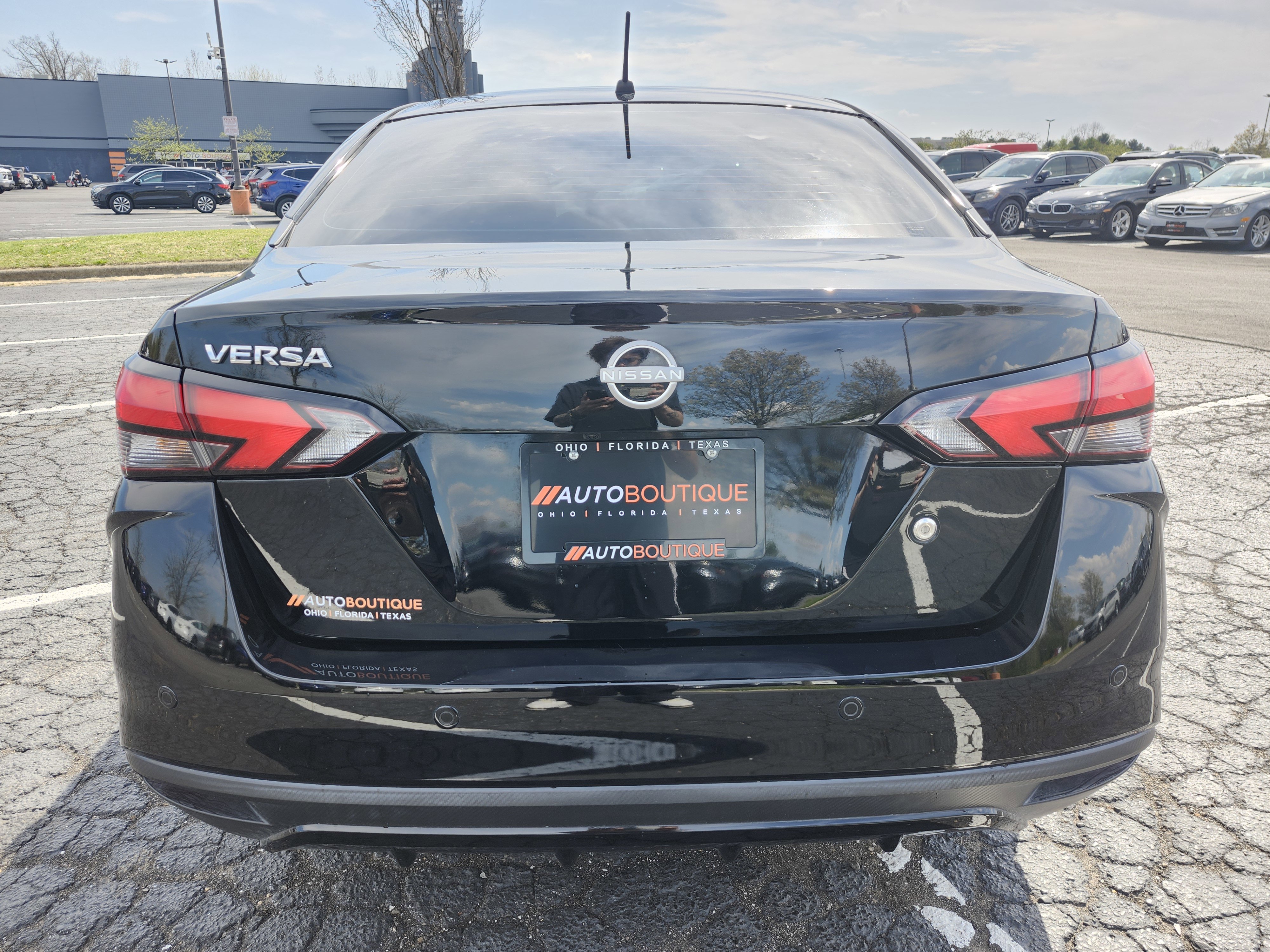Used 2023 Nissan Versa S w/ Trunk Package image 14