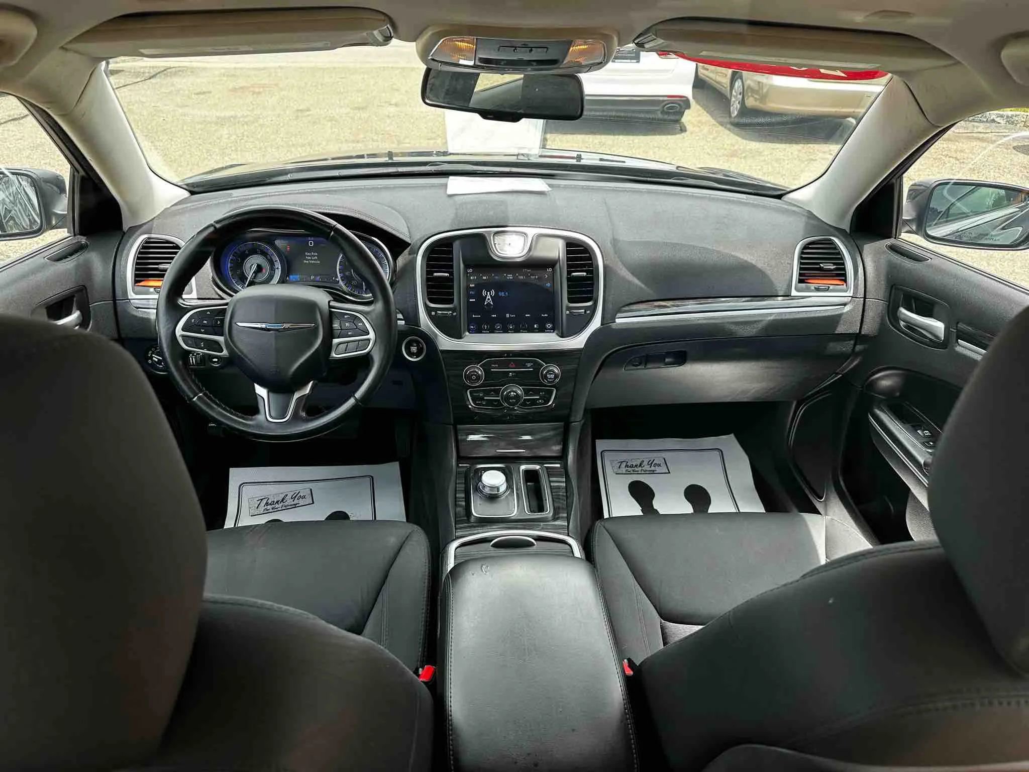 Used 2018 Chrysler 300 Touring w/ Driver Convenience Group image 59