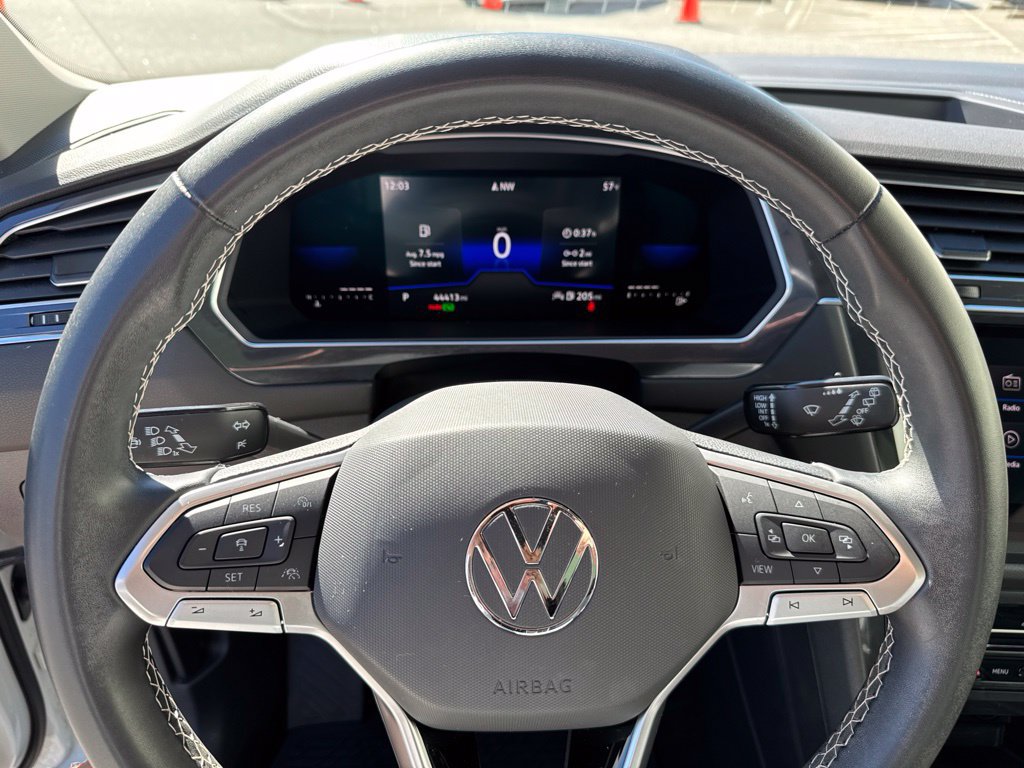 Used 2022 Volkswagen Tiguan SE FWD image 31