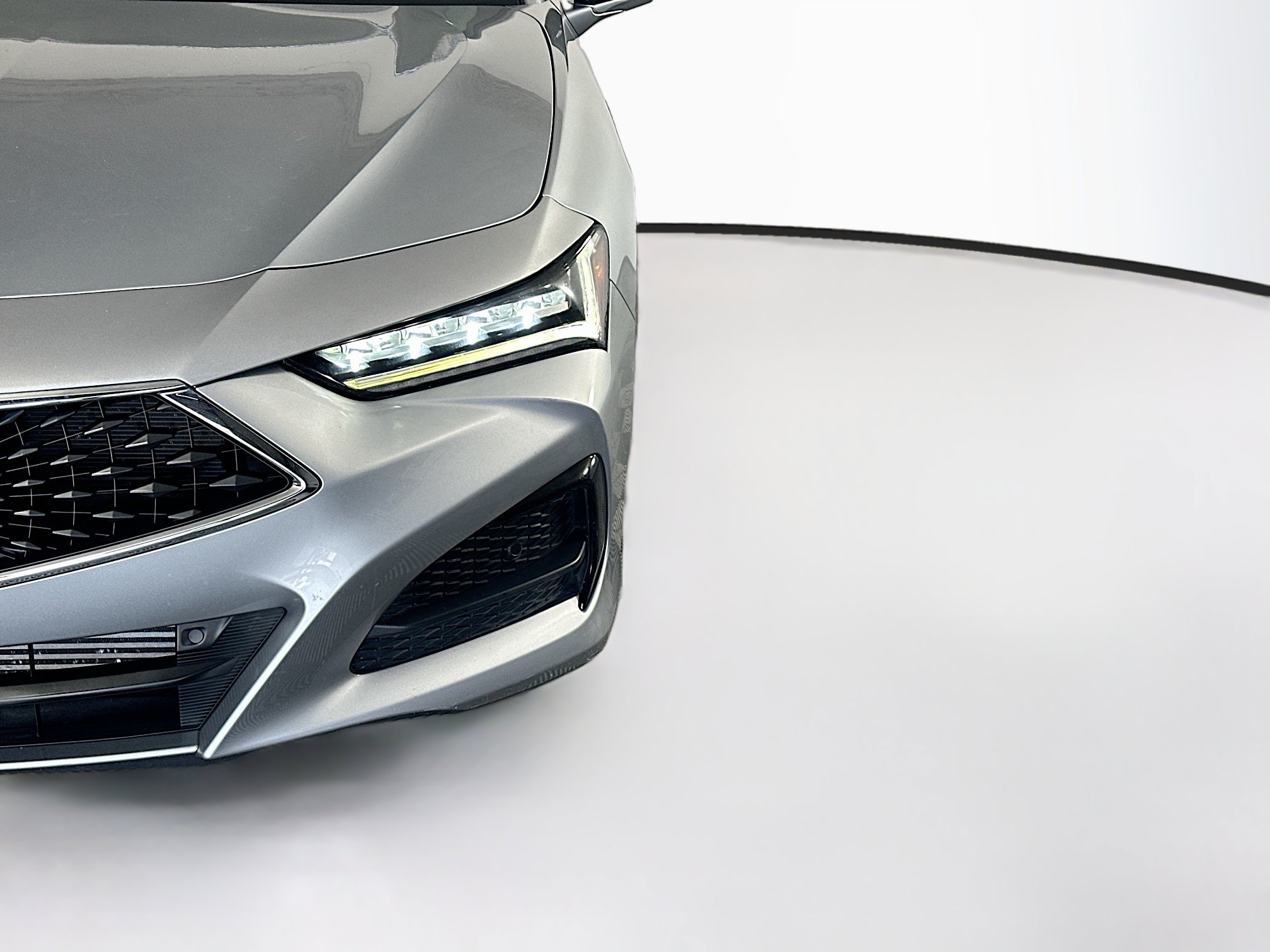 Used 2023 Acura TLX FWD image 9
