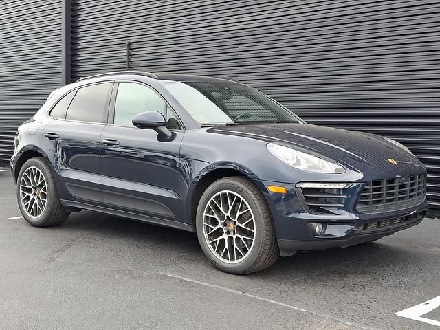 Certified 2018 Porsche Macan AWD/4WD image 9