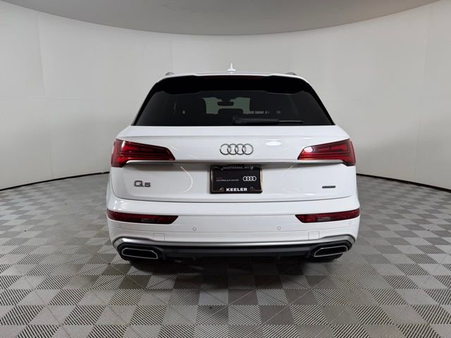 Used 2023 Audi Q5 2.0T Premium w/ Convenience Package image 6
