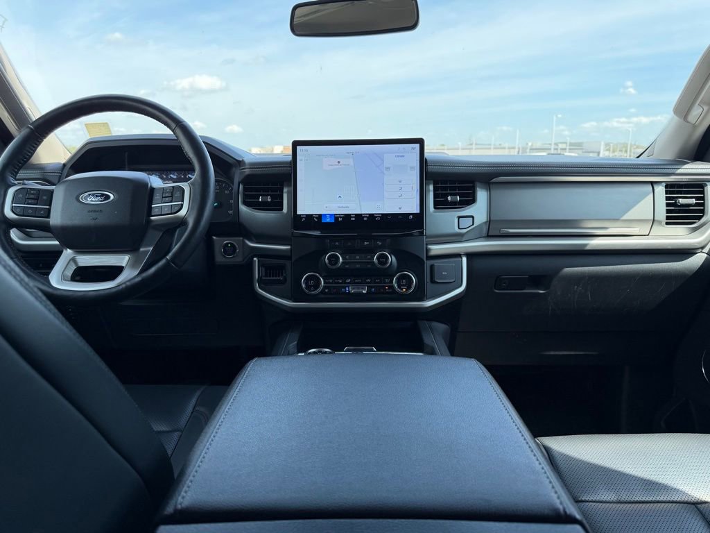 Used 2024 Ford Expedition Max XLT image 19