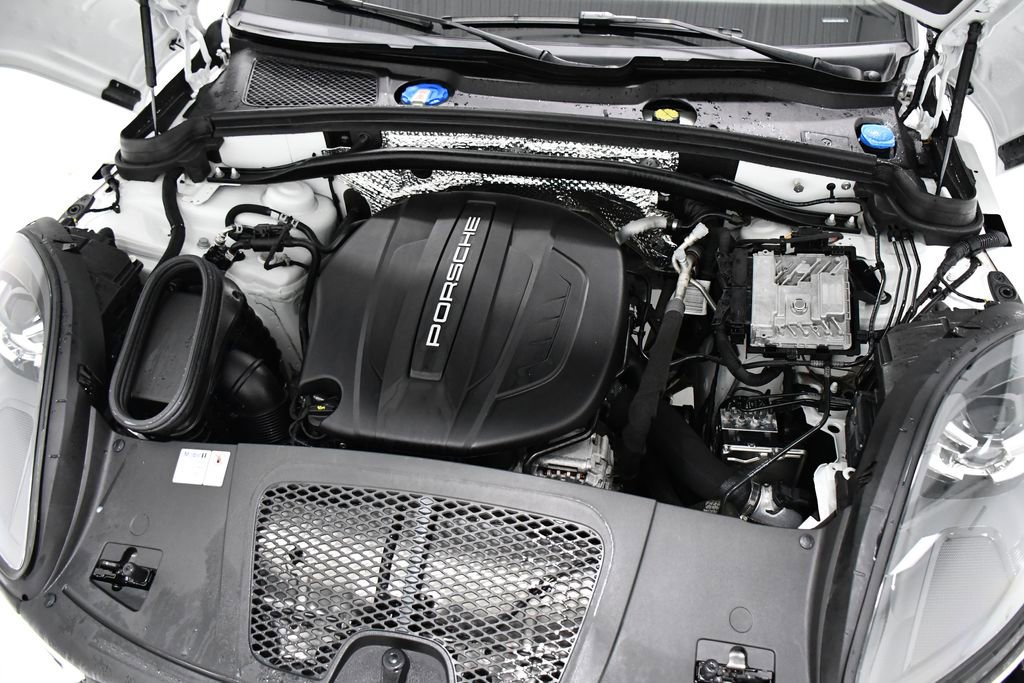 Used 2021 Porsche Macan image 6