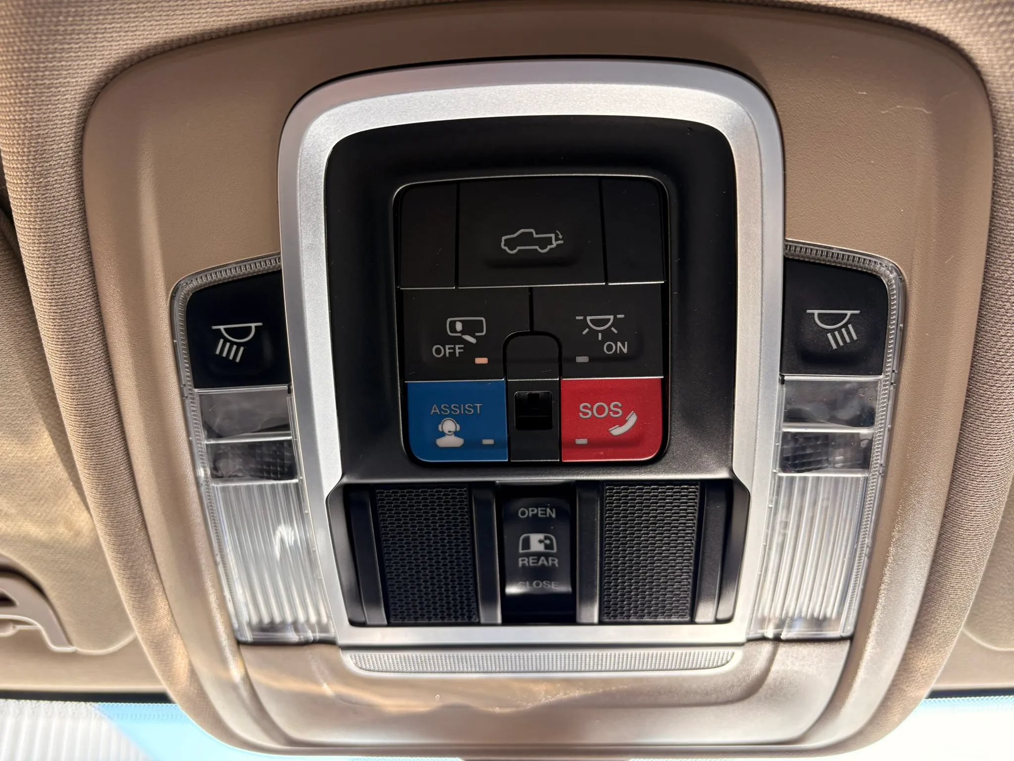 Used 2022 RAM 2500 Laramie AWD/4WD image 28