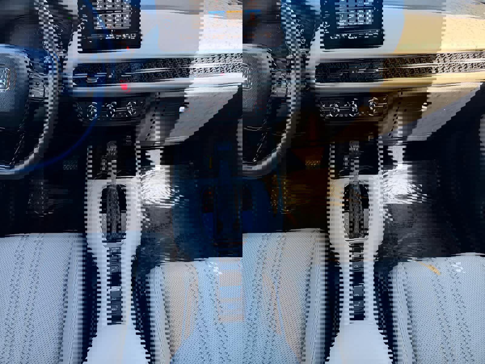 Used 2023 Honda HR-V EX-L image 6