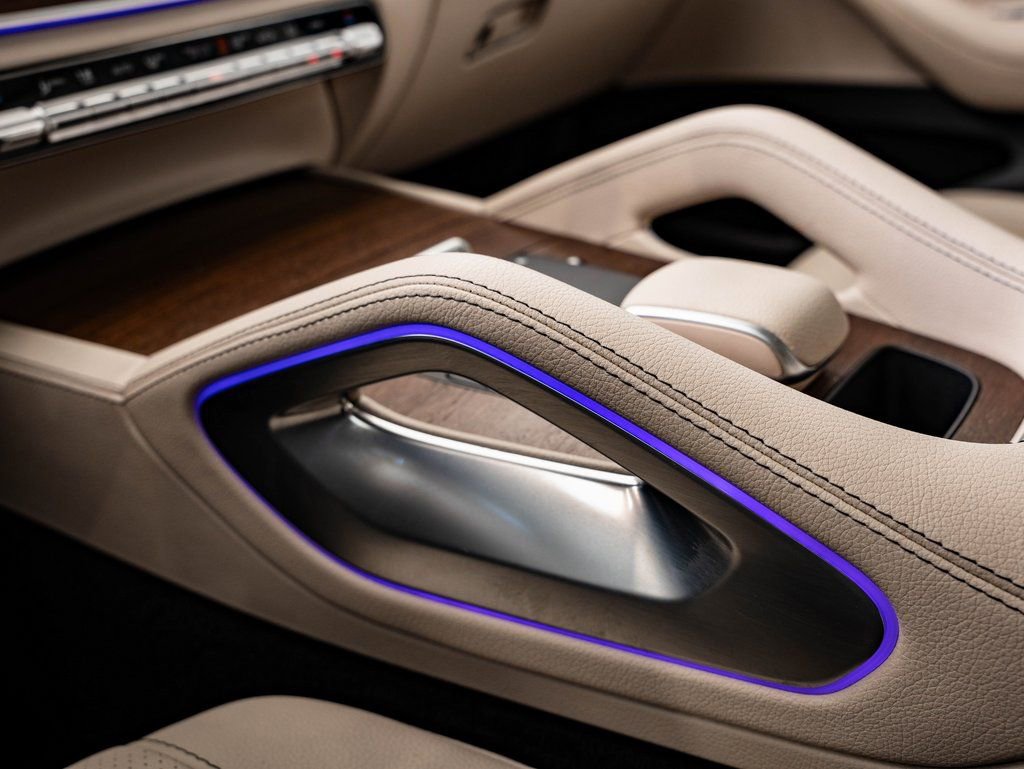 Used 2022 Mercedes-Benz GLE 350 4MATIC w/ AMG Line Exterior image 38