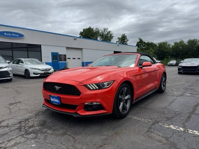 Used 2015 Ford Mustang Convertible w/ Equipment Group 051A RWD image 7