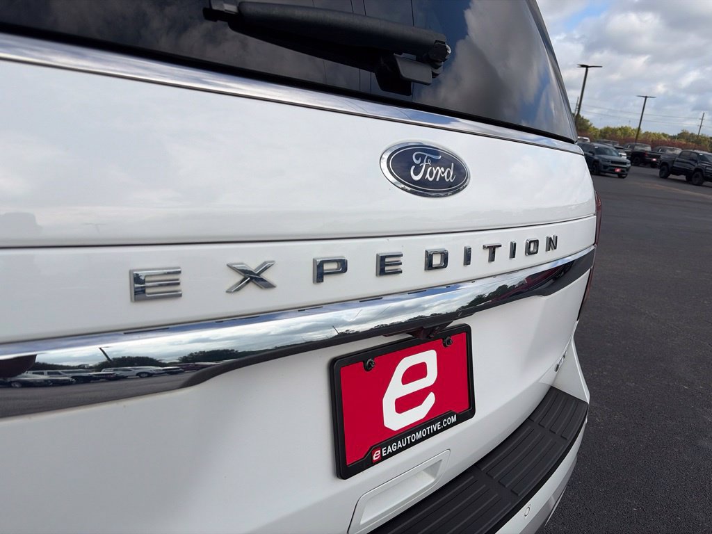 Used 2024 Ford Expedition Max Limited AWD/4WD image 44