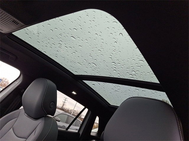 New 2026 Volkswagen Tiguan SE R-Line image 7