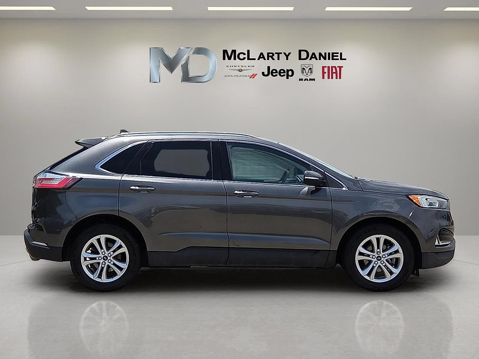 Used 2019 Ford Edge SEL w/ Equipment Group 201A FWD image 6