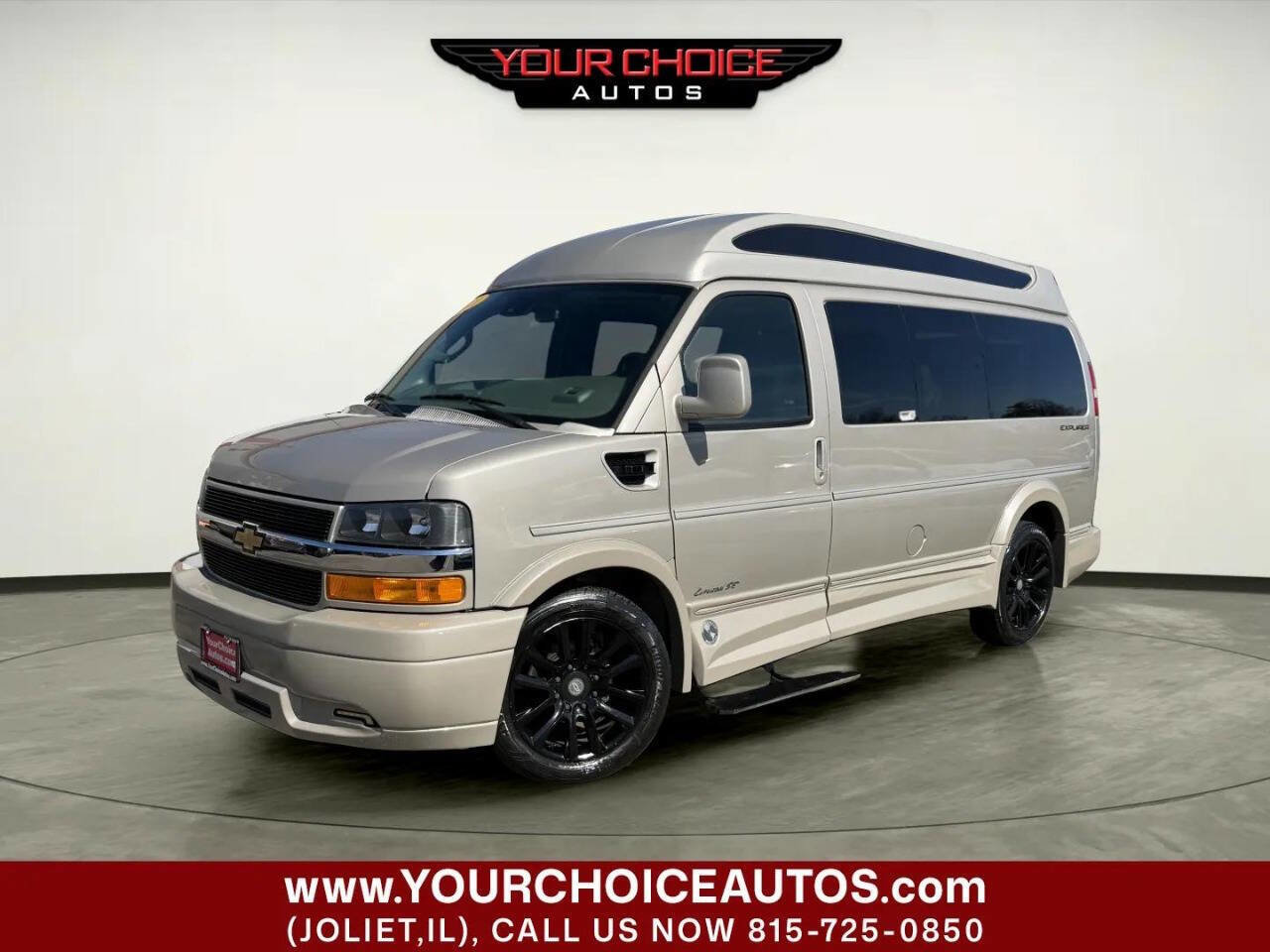 Used 2021 Chevrolet Express 2500 LS w/ Enhanced Convenience Package image 1