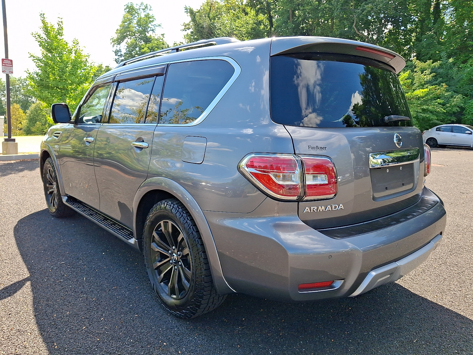 Used 2017 Nissan Armada Platinum AWD/4WD image 4