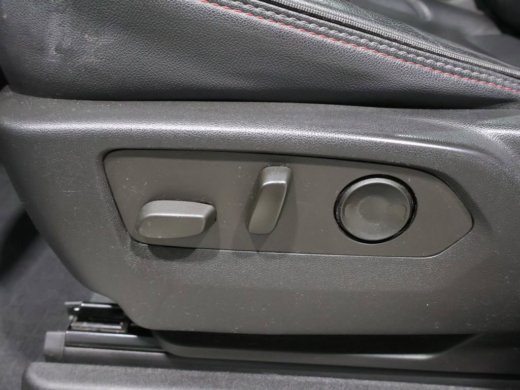 Used 2021 Chevrolet Suburban RST image 13