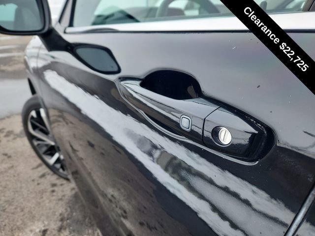 Used 2023 Mitsubishi Outlander SEL image 17