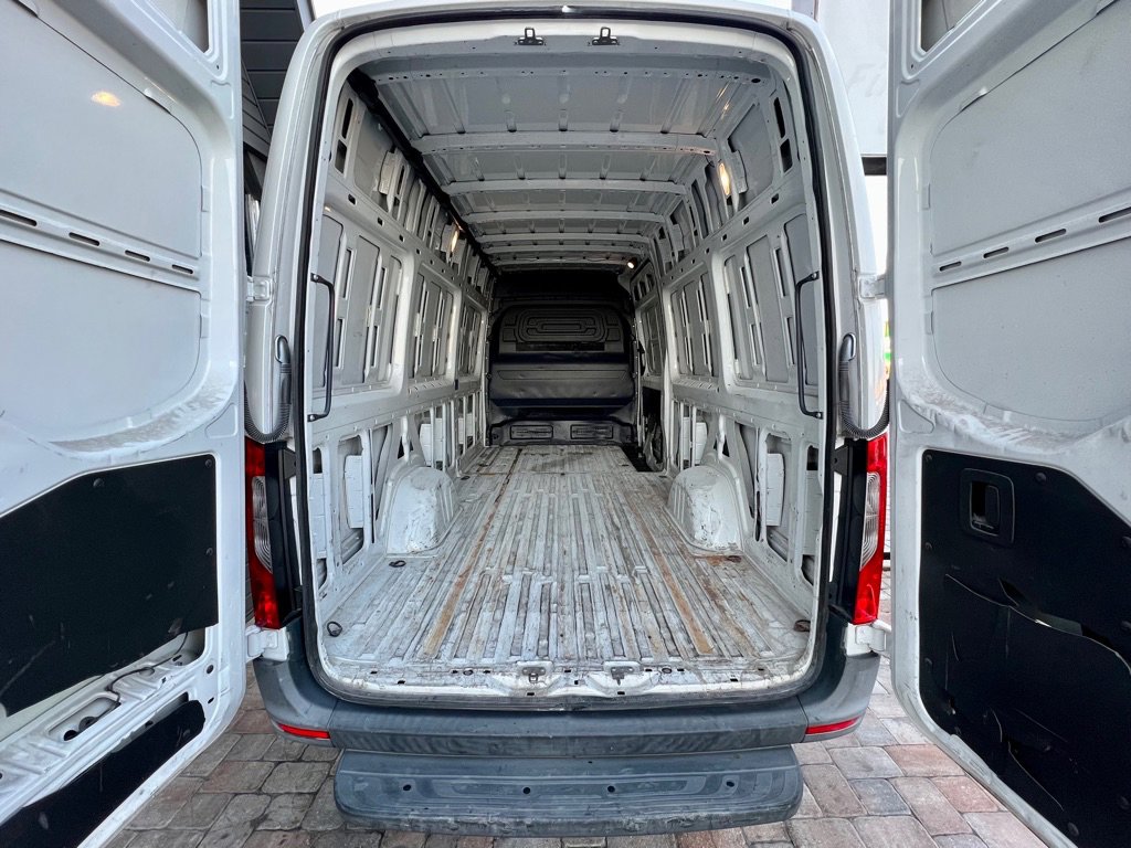 Used 2019 Freightliner Sprinter 2500 image 39