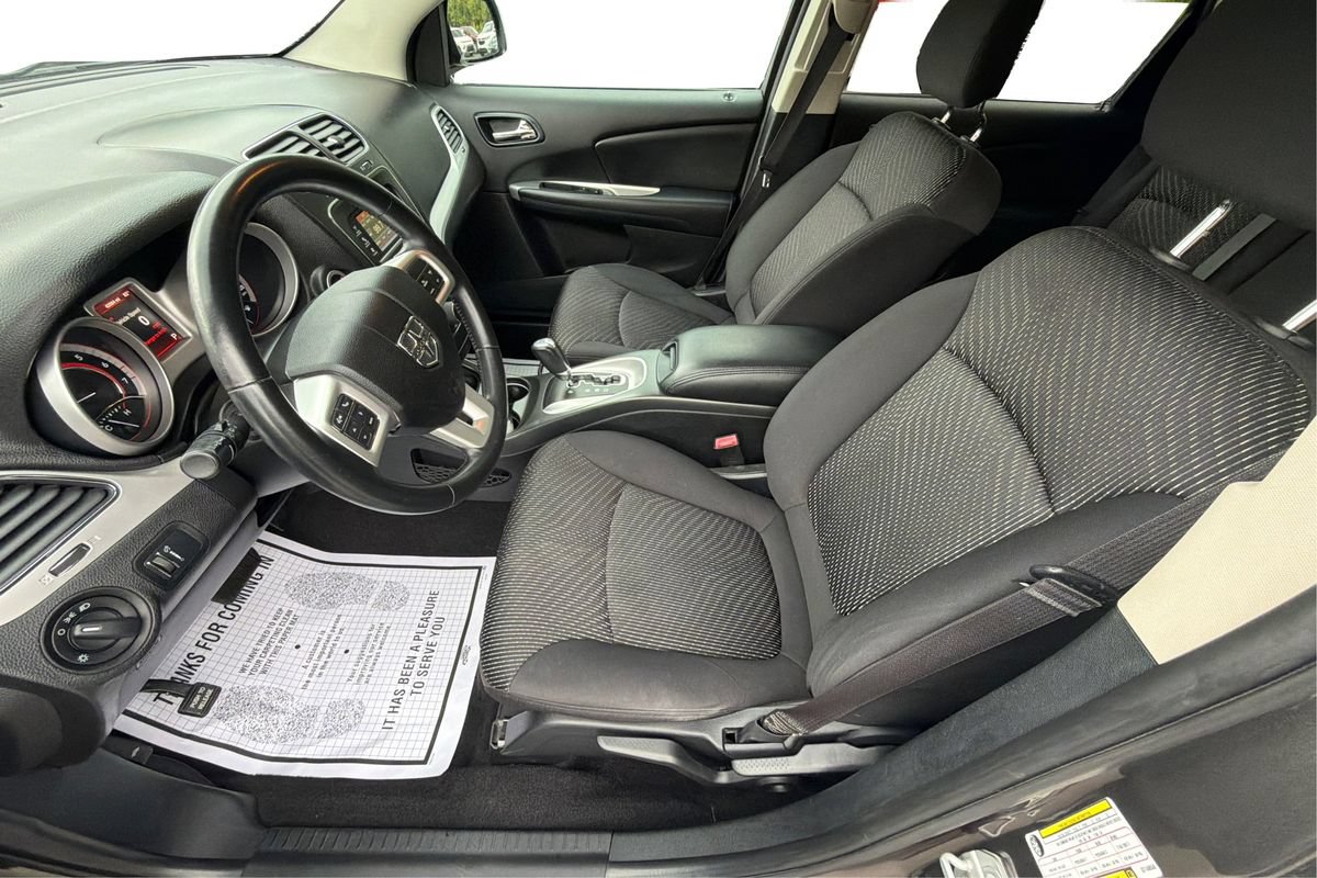 Used 2016 Dodge Journey SE w/ Flexible Seating Group FWD image 9