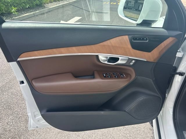 Certified 2024 Volvo XC90 B6 Plus w/ Protection Package Premier AWD/4WD image 19