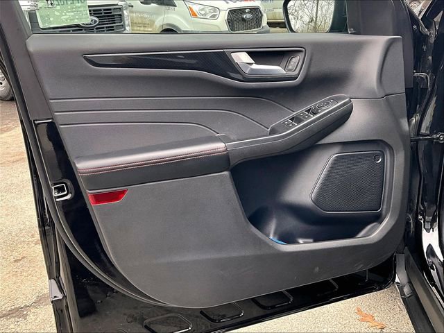 Used 2023 Ford Escape ST-Line image 19