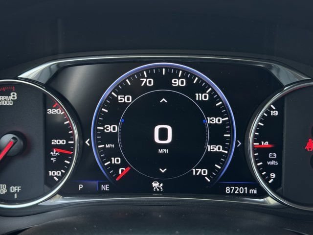 Used 2023 Chevrolet Traverse Premier w/ Redline Edition FWD image 15