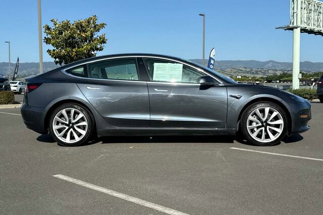 Used 2019 Tesla Model 3 Standard Range RWD image 3