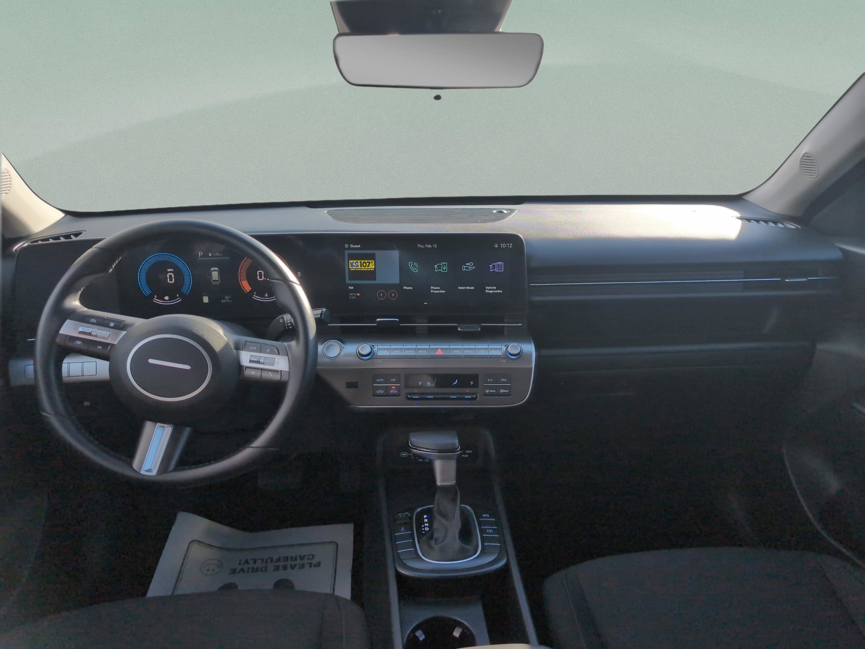 Used 2025 Hyundai Kona SEL image 32