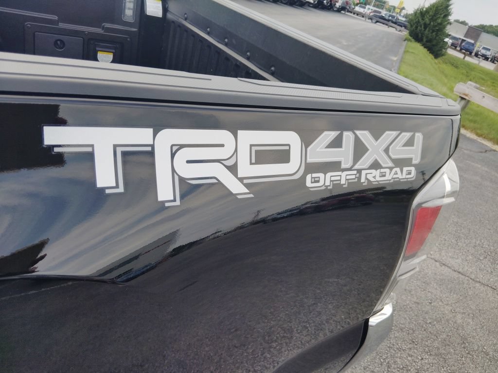 Certified 2023 Toyota Tacoma TRD Off-Road AWD/4WD image 33
