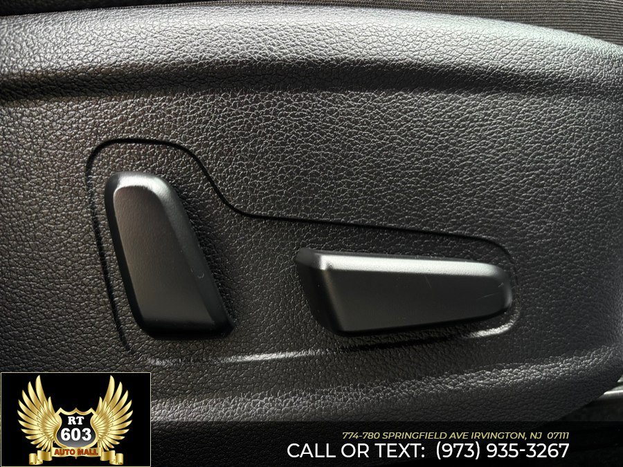 Used 2023 Hyundai Santa Fe Limited AWD/4WD image 18