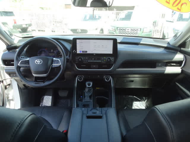 Used 2024 Toyota Grand Highlander Limited image 24