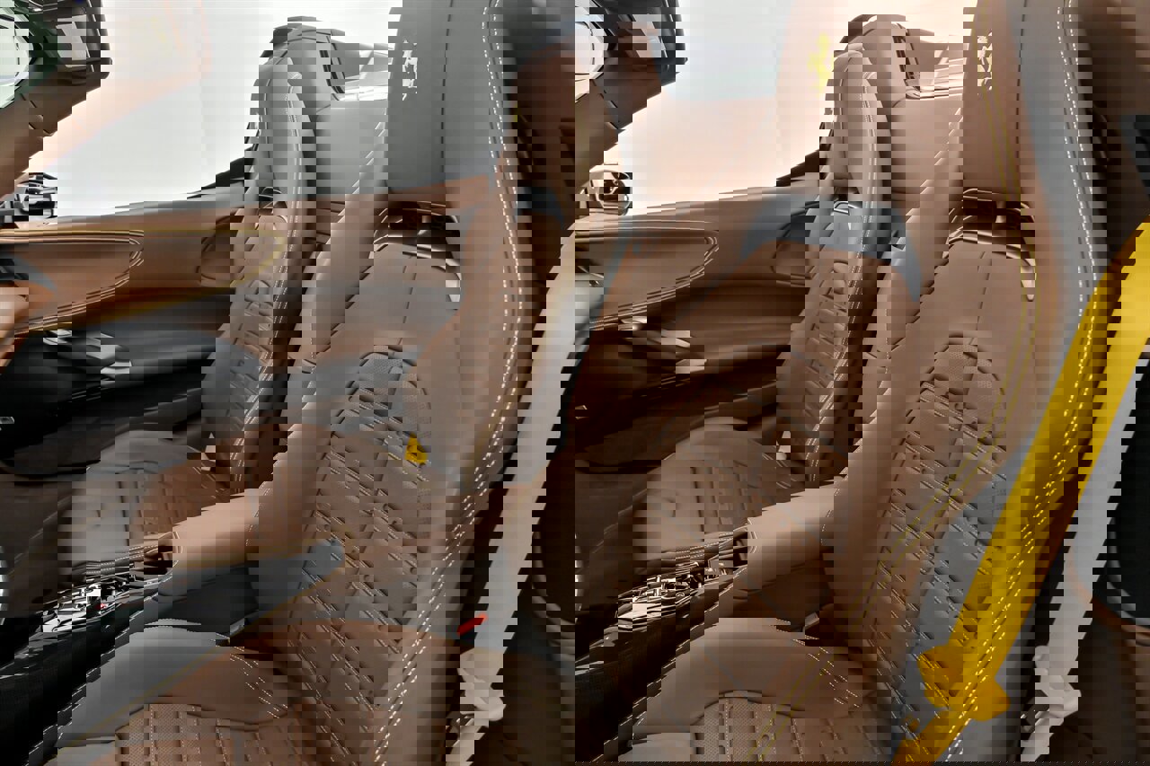 Used 2024 Ferrari SF90 Spider image 25